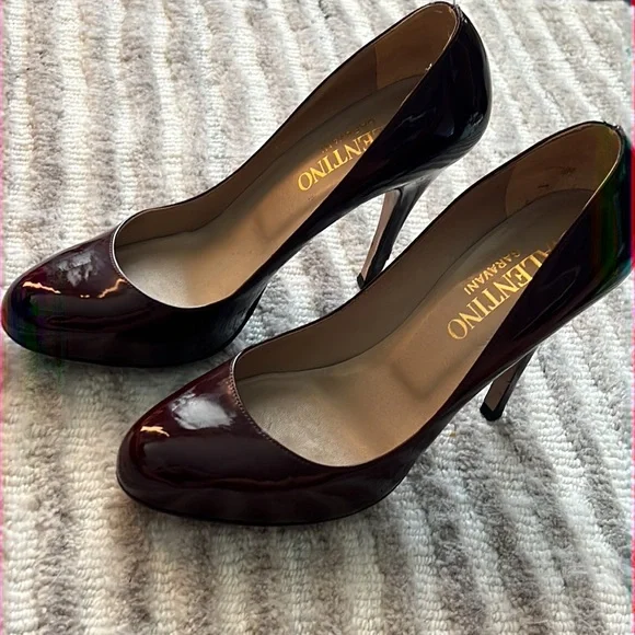 Patent Leather Pumps - Picture 4 of 13